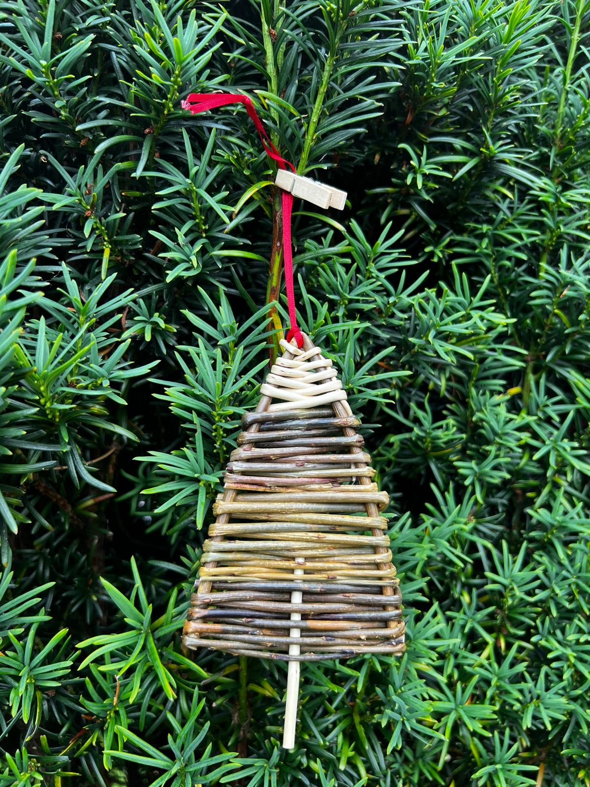 Willow Christmas decoration workshop with Maggie Evans