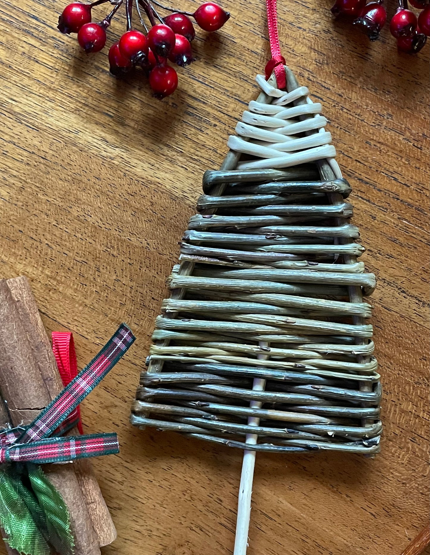 Willow Christmas decoration workshop with Maggie Evans